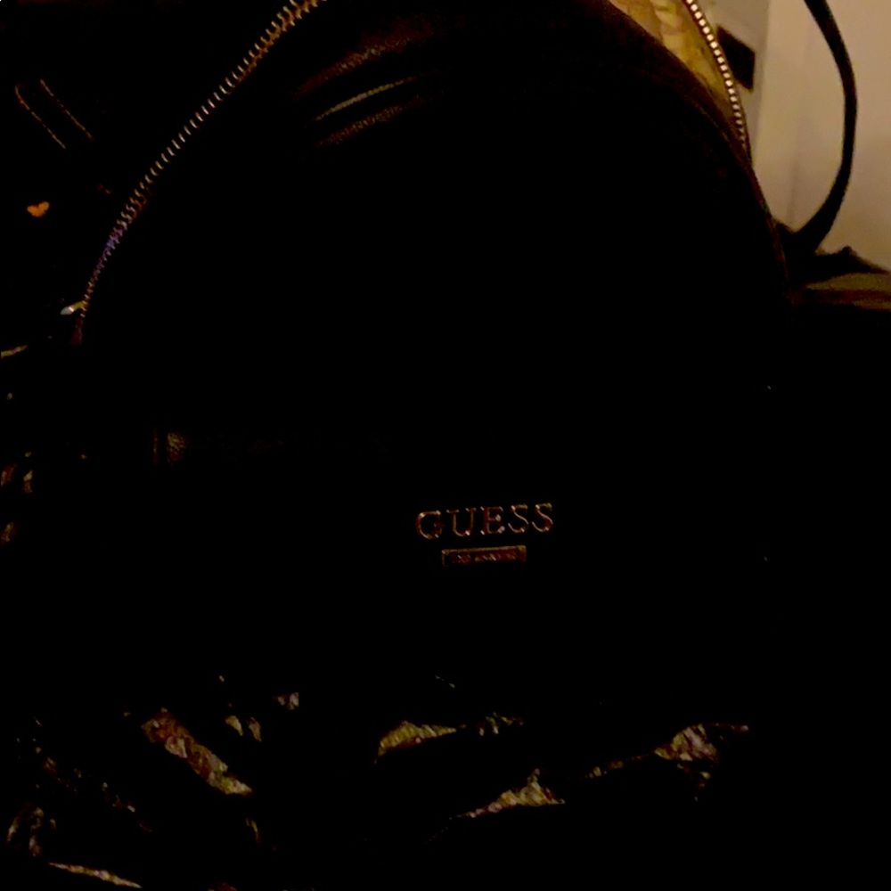 New without tag small black guess backpack